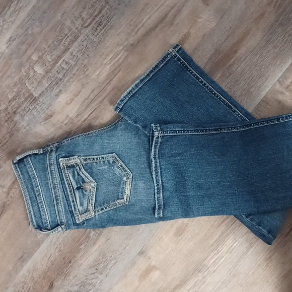 Silver Jeans - Picture 2 of 3